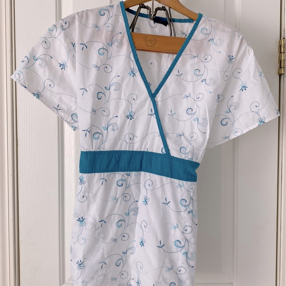 Medgear white/aqua embroidered scrub top